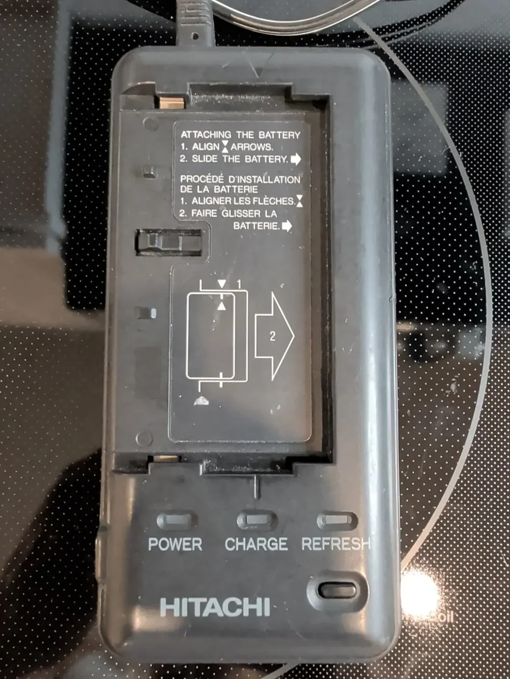 Genuine Hitachi VM-AC25A AC Power Adapter Battery Charger Camcorder OEM Tested